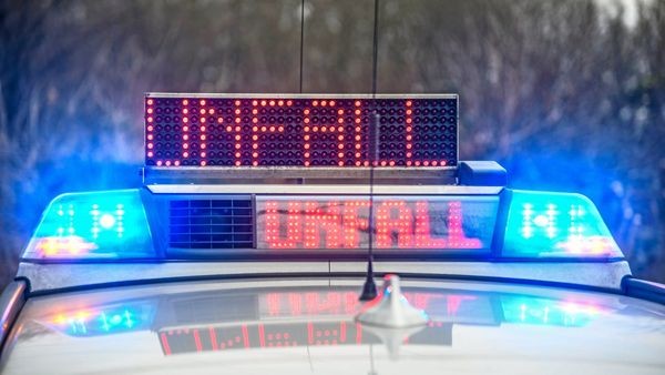 Velbert: Zwei Verletzte bei Unfall auf der Asbrucher Straße