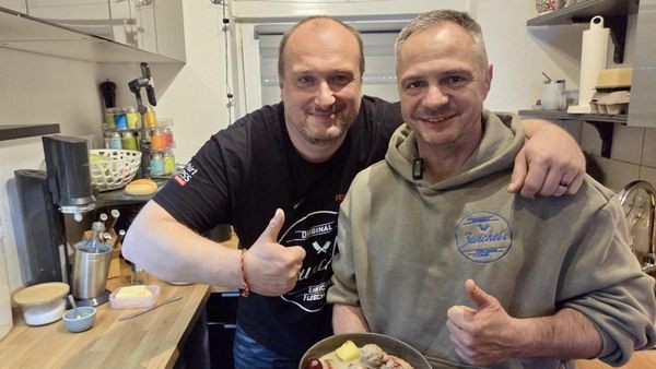 Velberter Hobbykoch lädt Zuschauer in seine YouTube-Küche ein