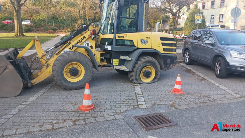 Vandalen treiben in Neviges ihr Unwesen: Reifestecher schlagen zu