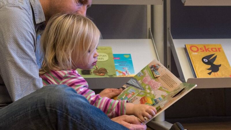 Zwischen dem 11. März und 10. April erkunden rund 850 Erstklässler im Zuge des „Bücherfrühlings“ die Kinderbibliotheken: Aktionswochen für Leseanfängerinnen und -anfänger starten