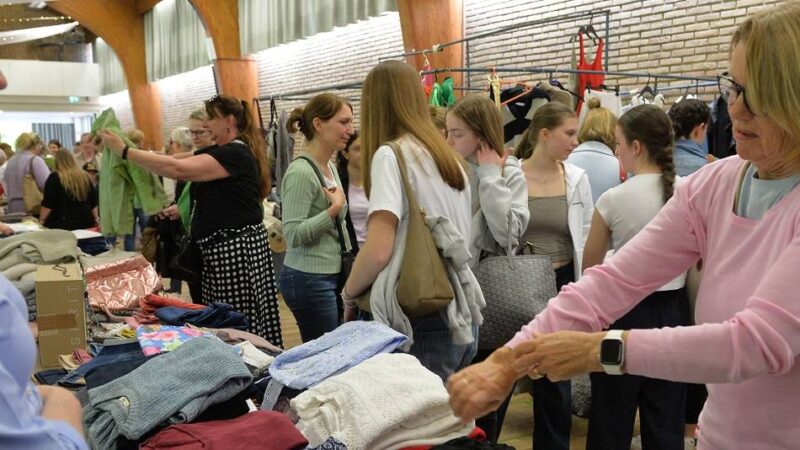 Shopping: Erster Mädelsflohmarkt in Wülfrath wird zum Erfolg