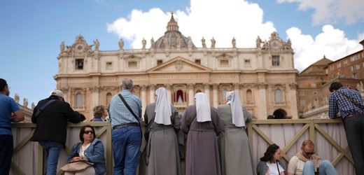 Konklave – Papstwahl: Wieder schwarzer Rauch über der Sixtinischen Kapelle