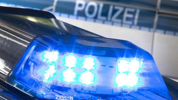 Mann bedroht elfjähriges Mädchen mit Messer in Velbert