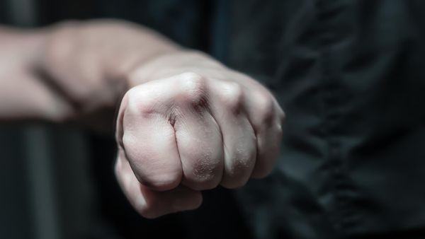 Autofahrer attackiert: Werkstatt-Leiter muss 900 Euro zahlen