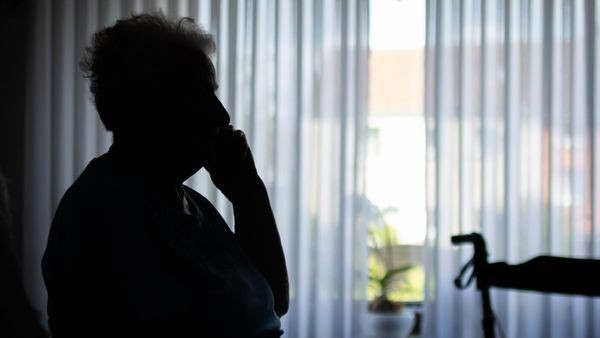 Velbert: Betrüger erbeuten fünfstelligen Betrag von Seniorin