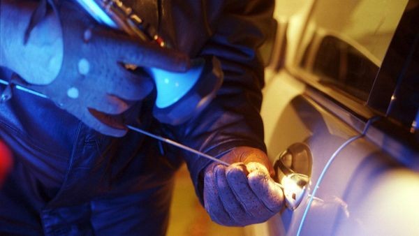 Schon wieder das gleiche Modell: Auto in Velbert geklaut