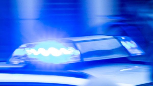 Auto in Brand gesteckt: Velberter verhindert Schlimmeres