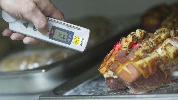 Ungekühltes Fleisch: Was Kontrolleure in Velbert noch finden