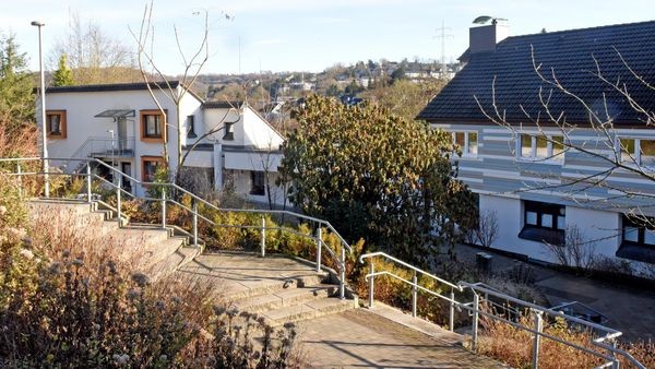 Schritt in die Zukunft: Sparkasse unterstützt Kinderhilfe in Velbert