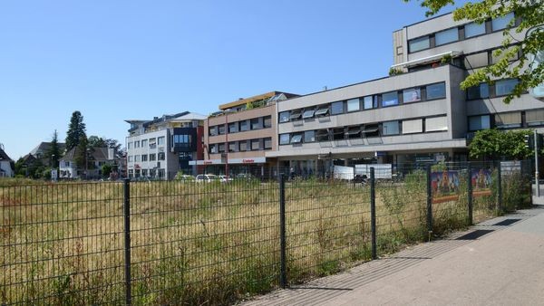 Hertie-Gelände: Seniorenheim-Überlegungen stoppen grüne Oase
