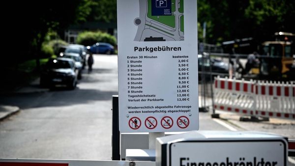 Ärger über Parkhaus am Klinikum Velbert: Teuer und dreckig