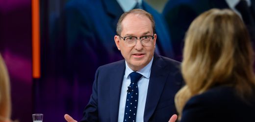 »Maybrit Illner«: Und dann zieht Alexander Dobrindt einen Artikel aus der Tasche