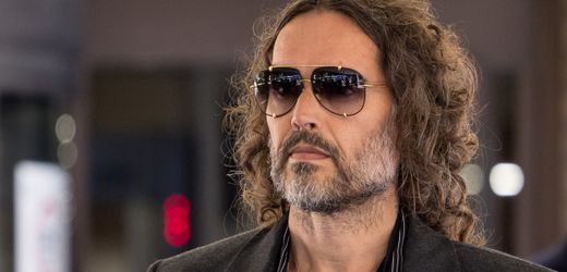 Russell Brand weist Vorwürfe der Vergewaltigung vor Gericht in London zurück