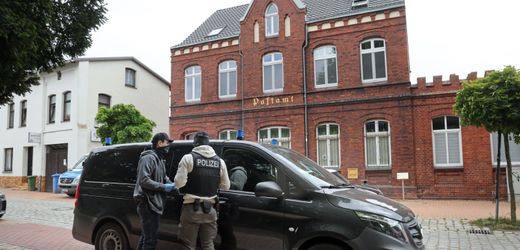 »Letzte Verteidigungswelle«: LKA findet Waffen bei rechtsextremer Jugendgruppe