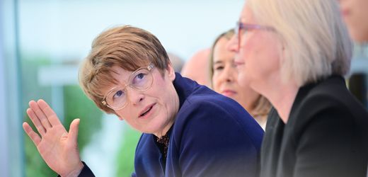 Wirtschaftsweise: Ökonomen warnen Bundesregierung vor Konsum-Ausgaben