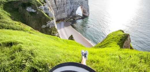 Étretat: Monet machte die Felsen in Frankreich berühmt, Instagram machte sie kaputt