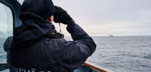 Ukraine-Russland-Krieg: EU-Staaten setzen 17. Sanktionspaket in Kraft – Schattenflotte anvisiert