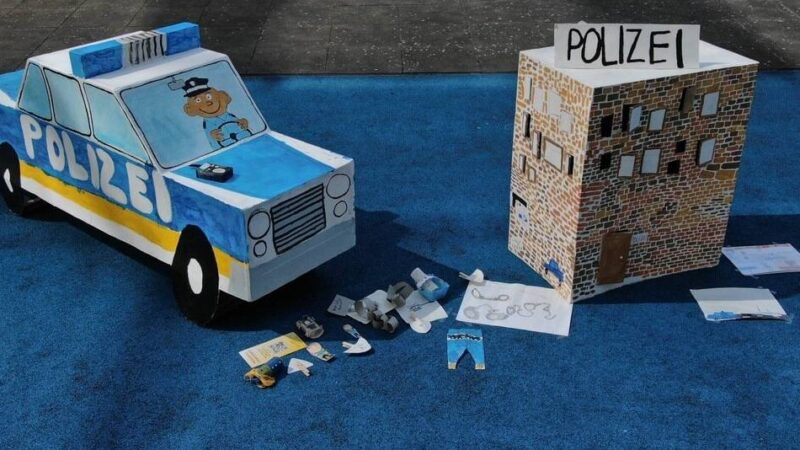 Führungen im Präsidium Mönchengladbach: So kreativ waren Kinder beim Polizei-Wettbewerb