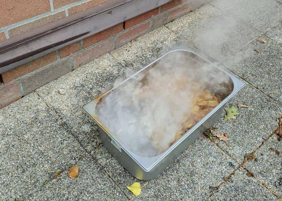 Einsatz am Vatertag: Essen angebrannt – Feuerwehr rückt zum Restaurant am Wisseler See aus