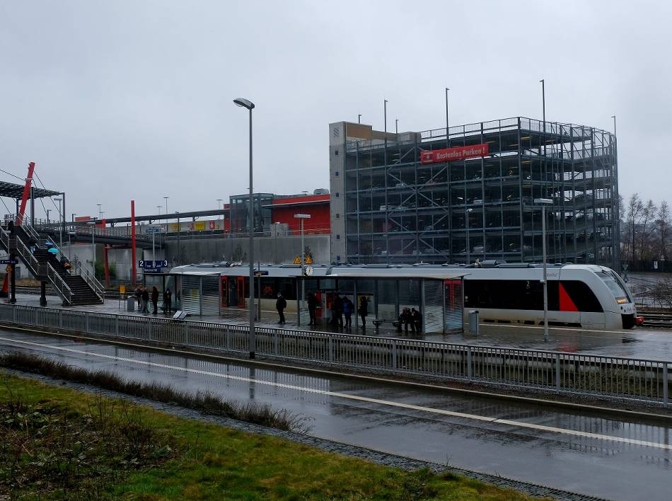 Sicherheit und Sauberkeit am Hauptbahnhof: Stadt soll Eigentümer des Problem-Parkhauses am Bahnhof werden