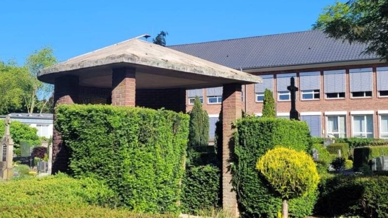 Serie von Kupferdiebstählen in Kevelaer: 87-Jährige geschockt – Unbekannte stehlen Kreuz vom Grab ihres Mannes