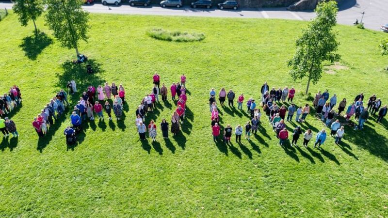 Aktion zum Weltlipödem-Tag am 18. Mai: Lipödem-Betroffene senden in Düsseldorf Zeichen an die Politik