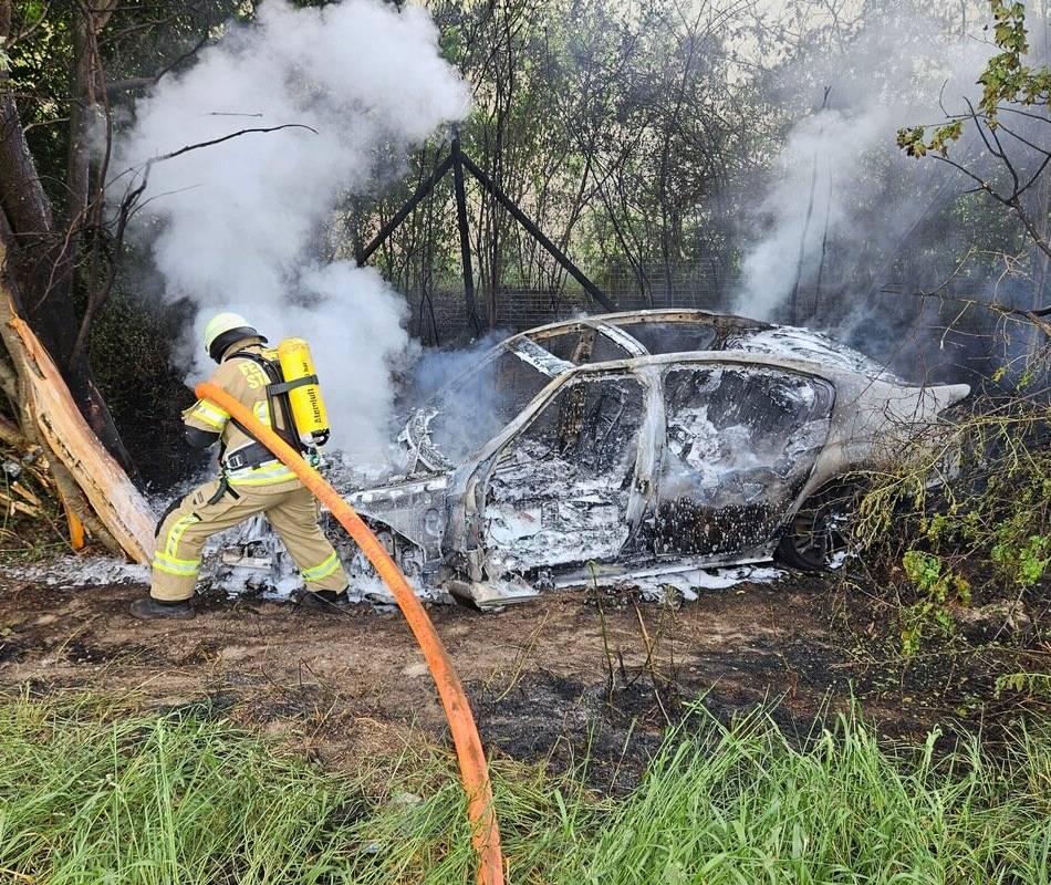 Weit durch die Luft geflogen: Vier Verletzte bei schwerem Unfall auf der A57