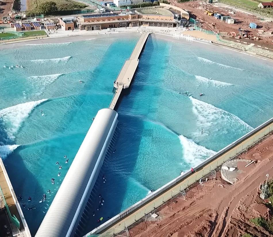 Projekt an Stadtgrenze zu Moers: Surfpark-Streit geht in die heiße Phase