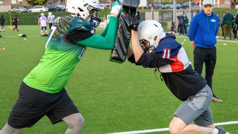 Ein Training bei den Hückelhoven Firehawks: Wie der große American Football im ganz Kleinen funktioniert