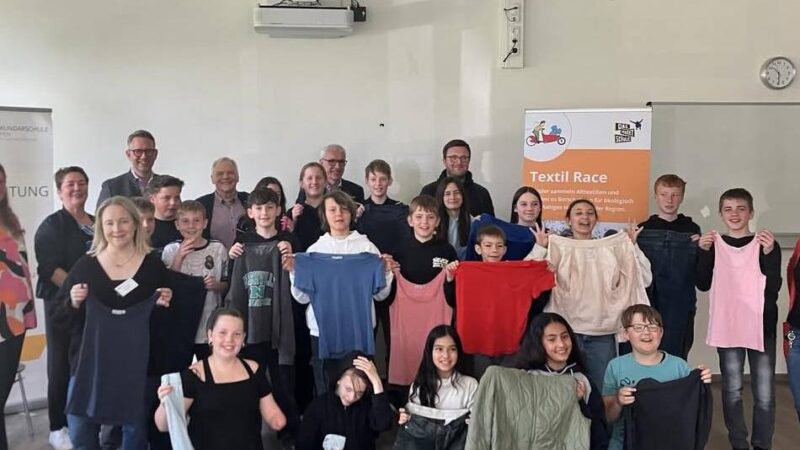 Wettbewerb zum Klimaschutz im Kreis Wesel: Sekundarschule Alpen startet Textil-Race