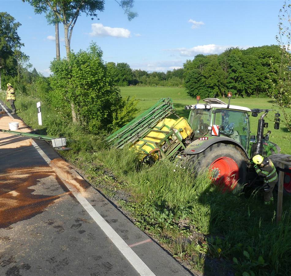Spektakulärer Unfall in Hückeswagen: Beim Überholen zusammengestoßen