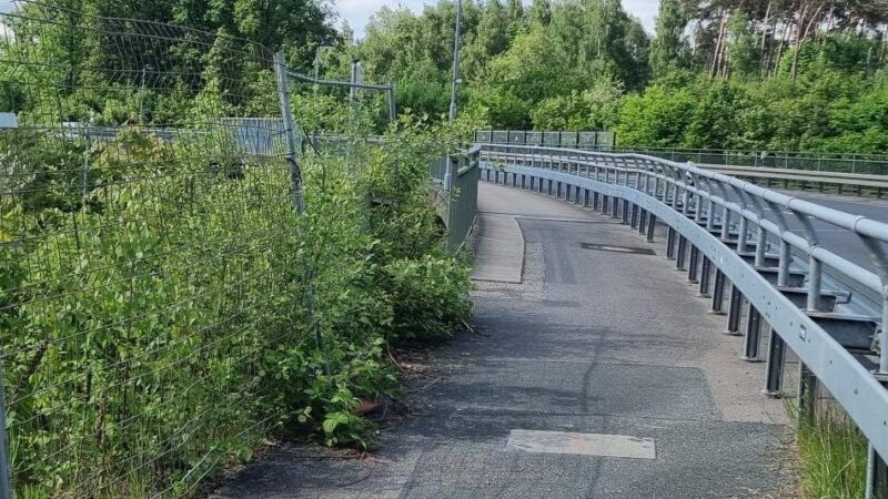 Ärger im Stadtteil: Bauzaun stört Höseler Ortseingang