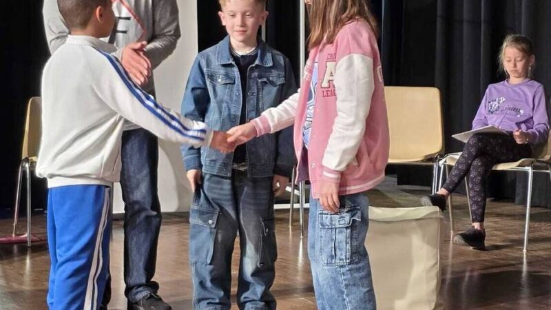 Die Fairness-Fighter der Astrid-Lindgren-Grundschule: Gemeinschaftsprojekt gegen Mobbing startet in Erkelenz