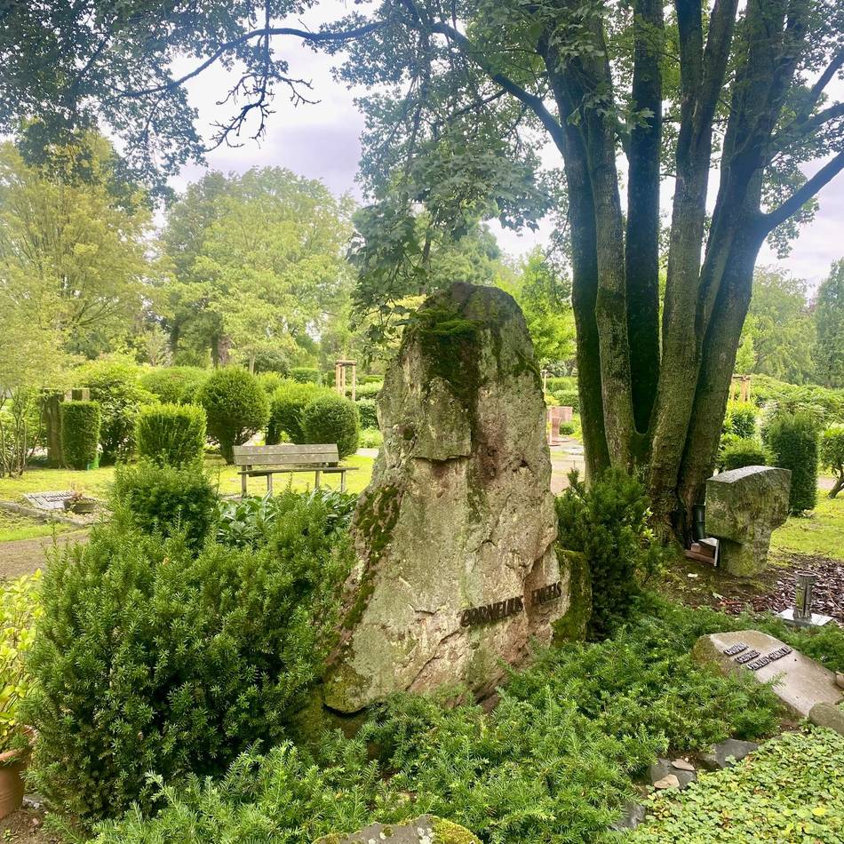 Gräber im Visier: Metalldiebe wieder auf Friedhof in Rommerskirchen unterwegs