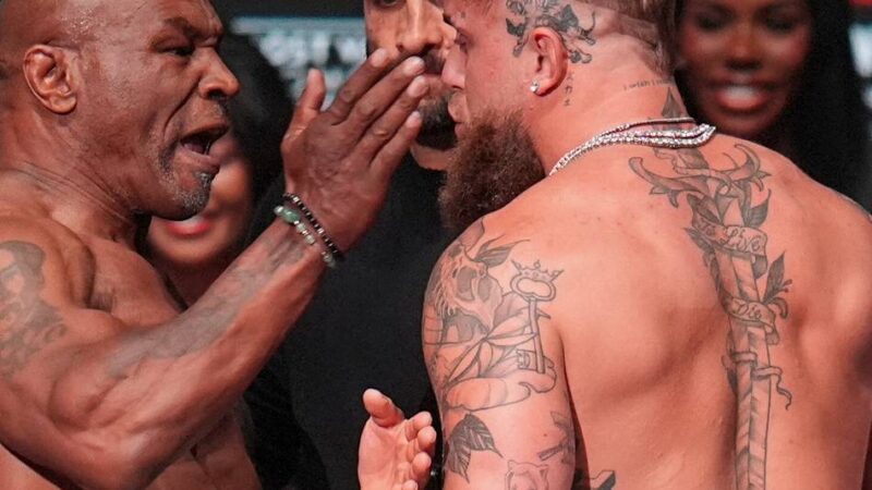 Vor dem Boxkampf: Mike Tyson verpasst dem Influencer Jake Paul eine Ohrfeige