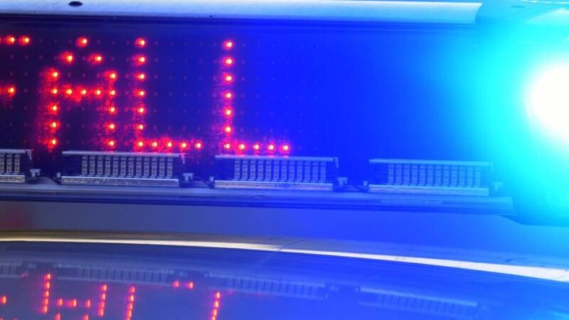 Verkehrsunfall in Hamminkeln: Auto stößt beim Überholen mit Traktor zusammen – drei Verletzte