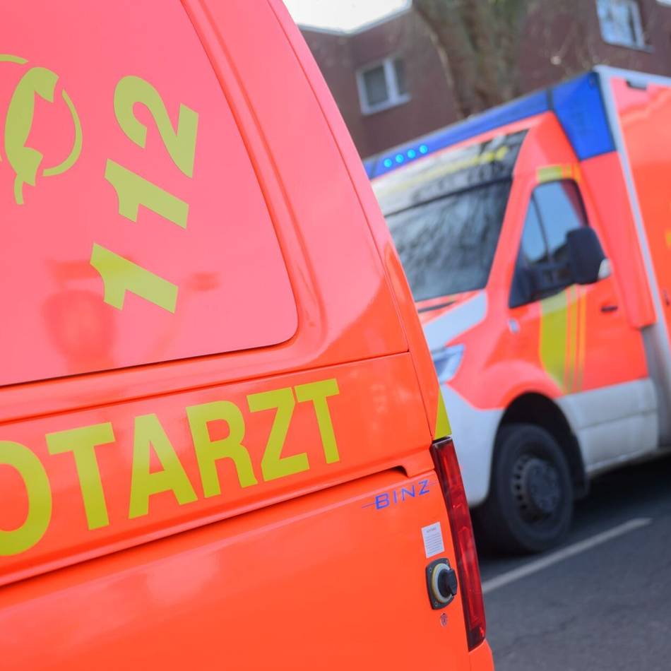 Nach schwerem Verkehrsunfall in Meerbusch: Verletzter Motorradfahrer ist außer Lebensgefahr
