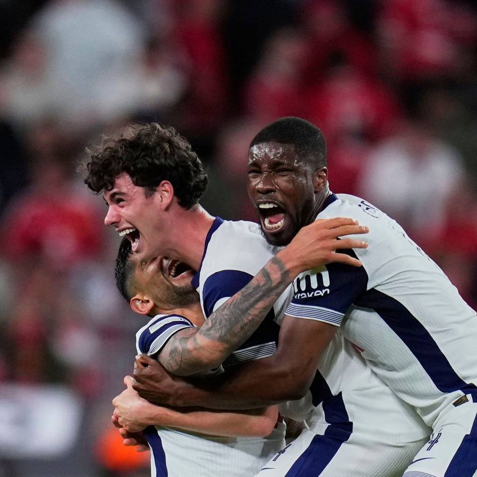 Nach Europa-League-Sieg mit Tottenham: Völlig überwältigter Ex-Fortuna-Profi Danso lässt seinen Emotionen freien Lauf