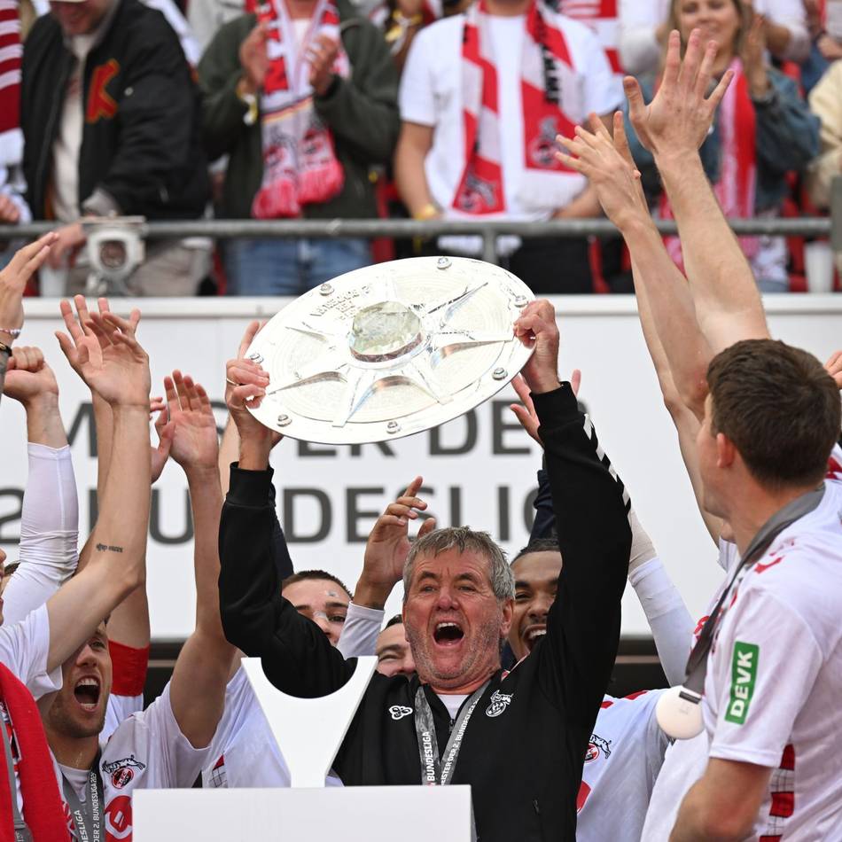 Nach Aufstieg: Bleibt Funkel doch FC-Trainer? „Bin für alles offen“