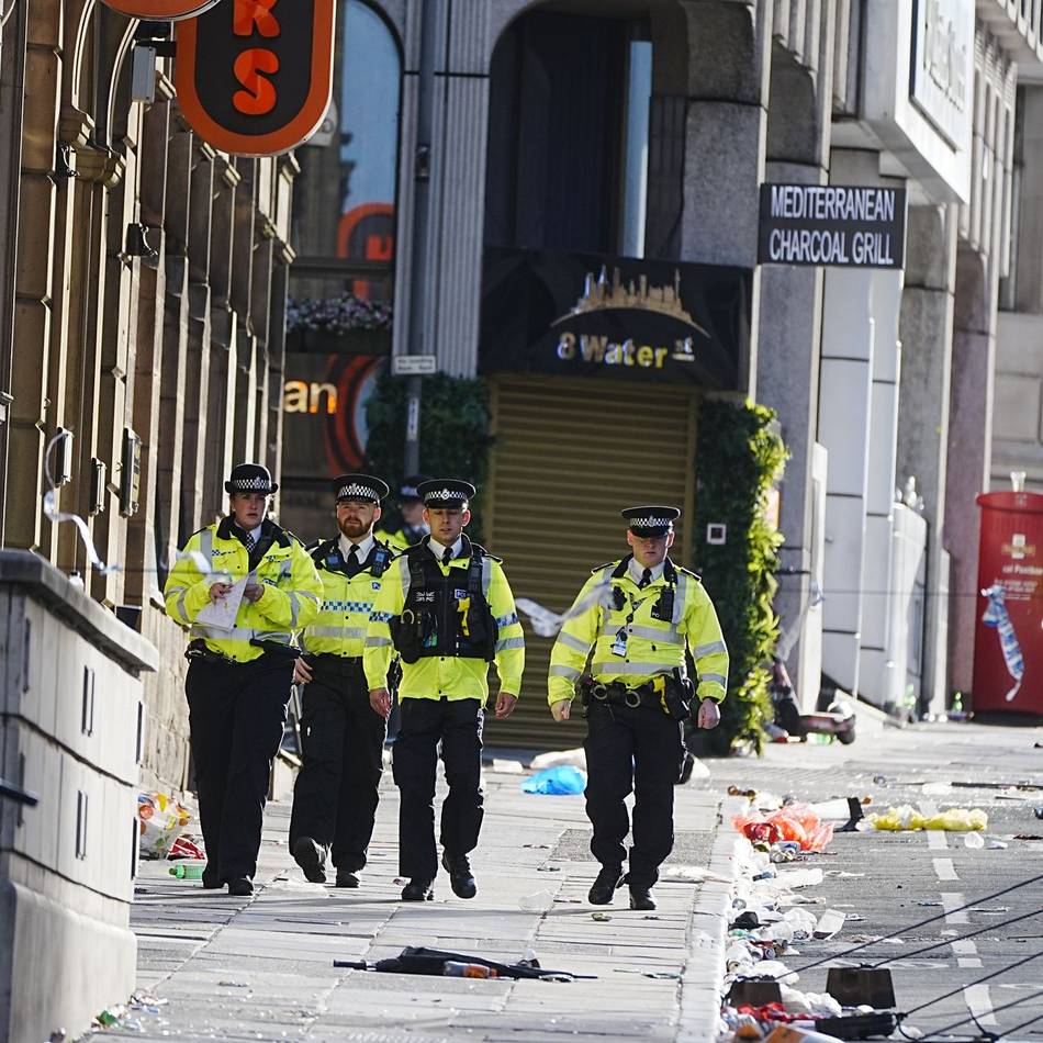 Trophäenparade: „Schrecklich“: Sport nimmt nach Vorfall in Liverpool Anteil