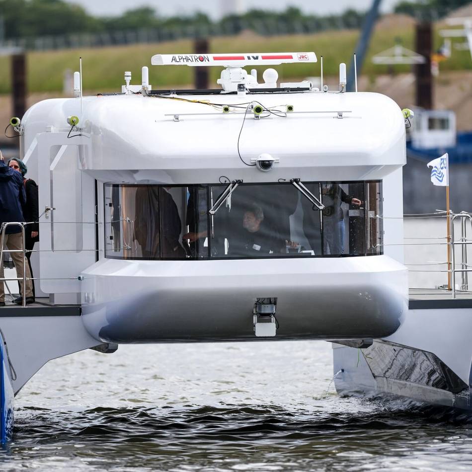 Autonom und emmissionsfrei: Schiffstaufe der „Nova“ – wie die Zukunft der Schifffahrt aussehen soll