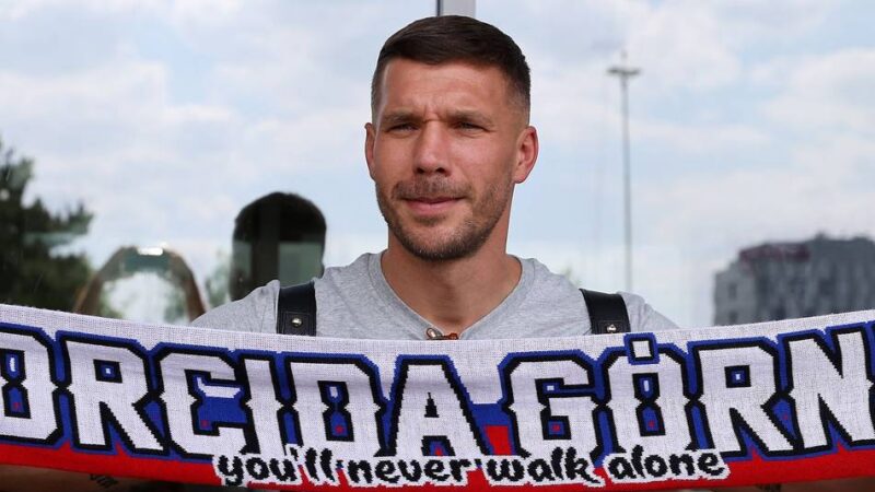 Ex-Weltmeister verlängert: Podolski ist noch nicht fertig: Neuer Vertrag in Zabrze