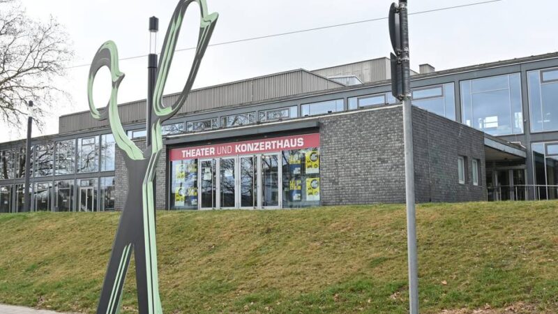Eishalle als Ersatzstandort: Mangelhafter Brandschutz – Messe „Knife“ im Solinger Theater abgesagt