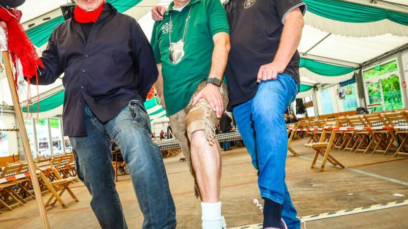 Brauchtum in Grevenbroich: Noithausener Schützen feiern mit Mike Leon Grosch