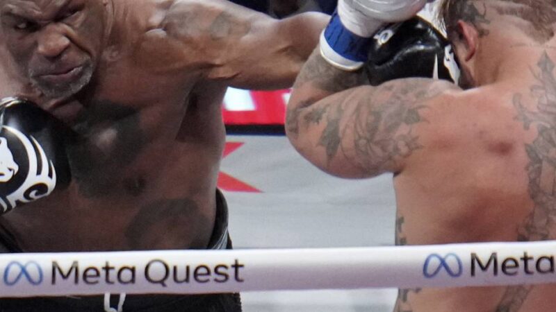 72.300 Zuschauer im Football-Stadion: Mike Tyson verliert Boxkampf gegen Jake Paul