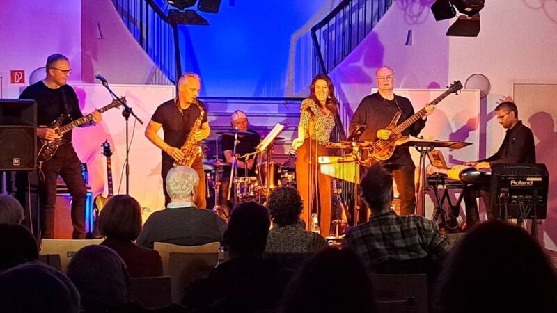 Düsseldorfer Band „Sunny Side Up“ erstmals zu Gast in Hückeswagen: Handgemachte Funk-Soul-Musik vermittelt Urlaubsfeeling