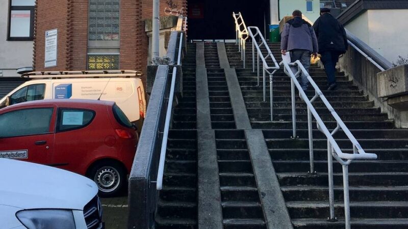 Neubau „Sparkassen-Treppe“ soll kommen: Viel zu lange
nur geredet