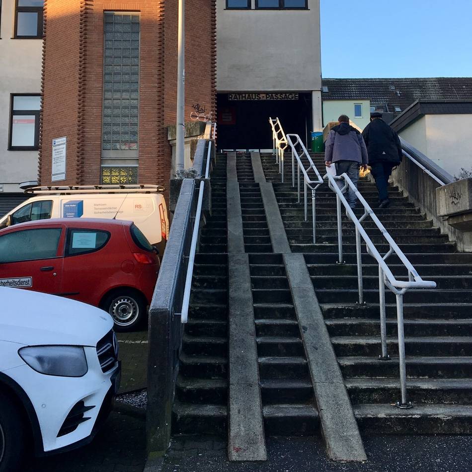 Neubau „Sparkassen-Treppe“ soll kommen: Viel zu lange
nur geredet