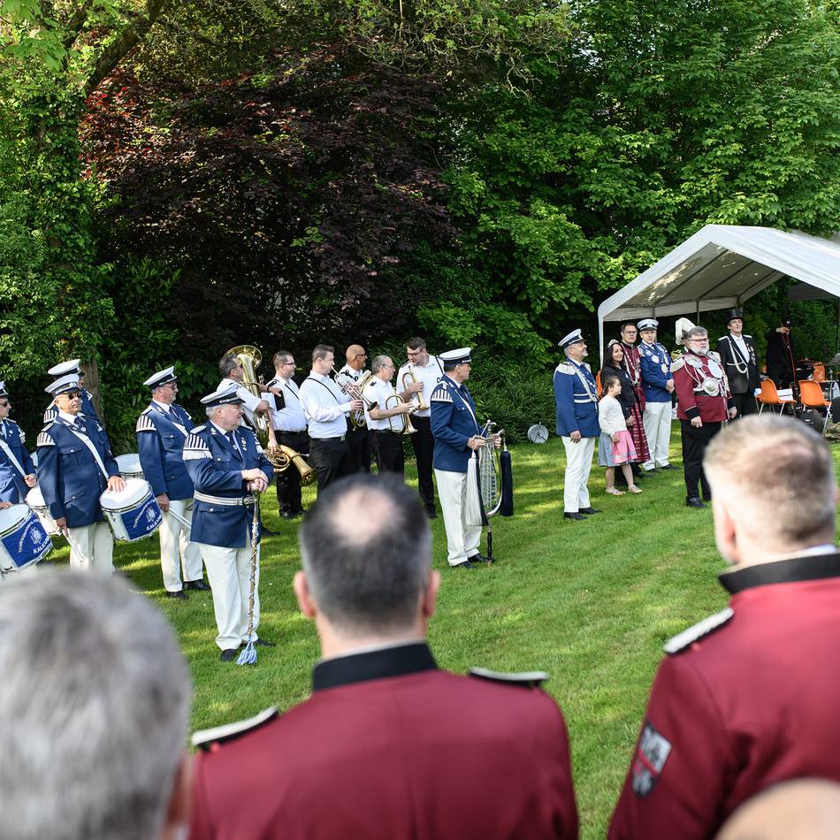 Sommerbrauchtum in Düsseldorf: Kalkumer Bruderschaft feiert zweimal mit viel Musik