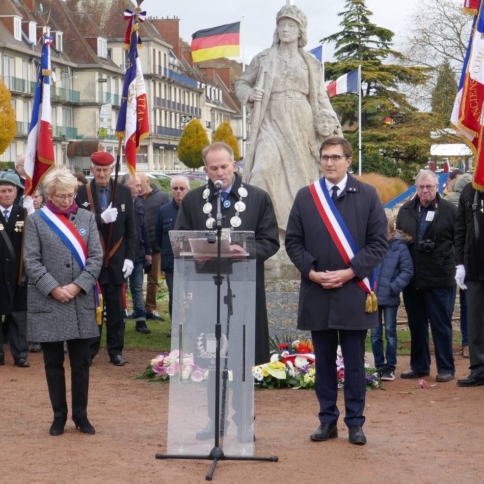 Besuch aus Nettetal in Rives-en-Seine: Städtepartnerschaft mit viel Herzlichkeit
